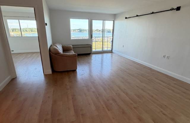 100 Cove Way Gallery 2