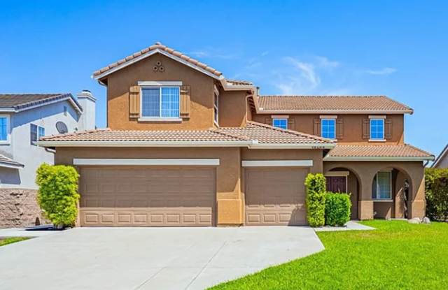 Gorgeous Four Bedroom Three Bathroom Home in Winchester photos photos