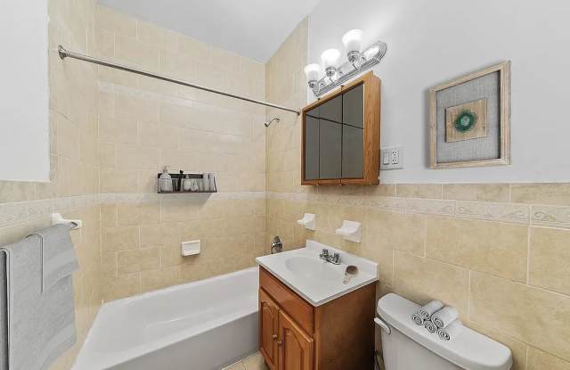 2610 University Ave photos photos