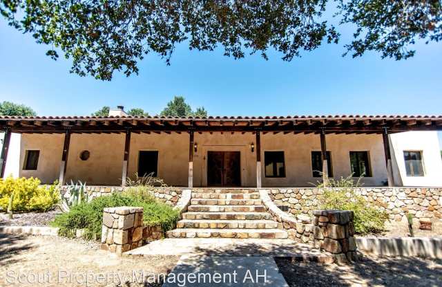 18255 Avenida Bosque Gallery 2