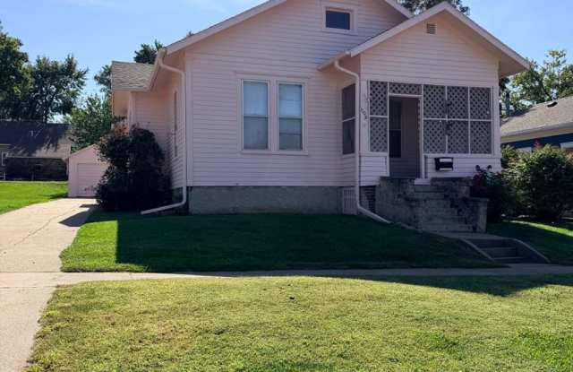Cute cottage home in the heart of Auburn Gallery 3