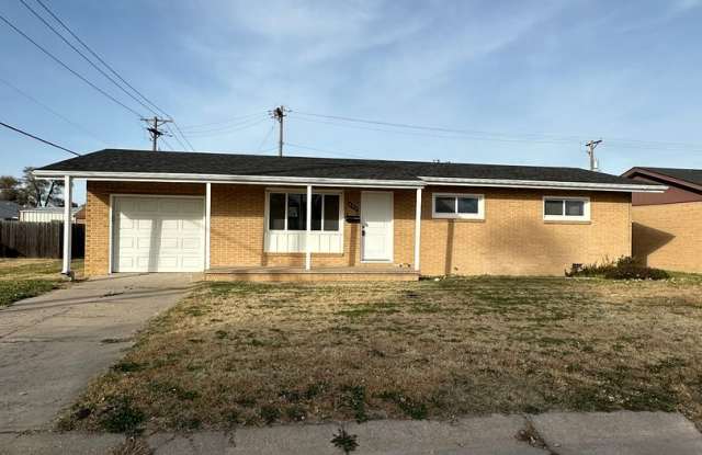 3 Bedroom, 1 Bathroom House with Attached Garage - 4912 Lakin Avenue, Great Bend, KS 67530