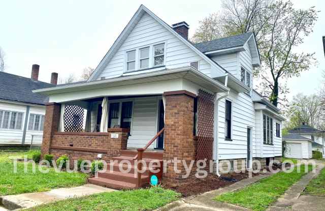 Completely remodeled 3 bedroom, brimming with charm & modern updates! photos photos