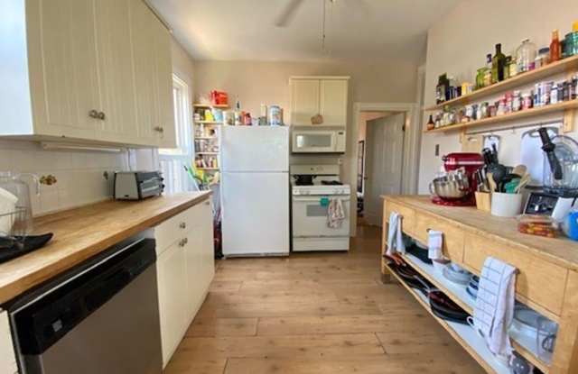 Great Condo style 4 Bedroom Right on Mission Hill! photos photos Great Condo style 4 Bedroom Right on Mission Hill! photos photos