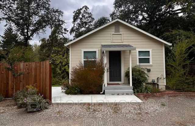 680 N State St photos photos