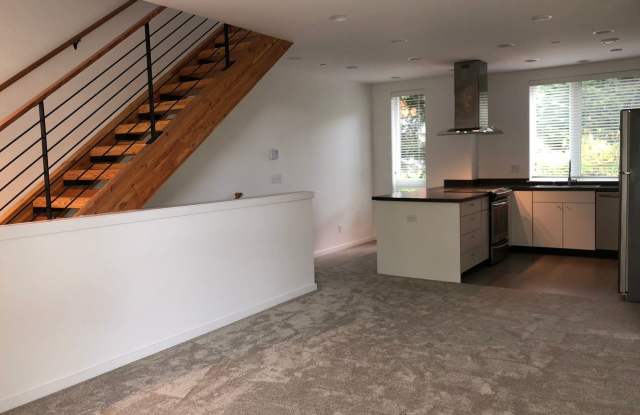 370 Root Path NW - 370 Root Path NW, Bainbridge Island, WA 98110