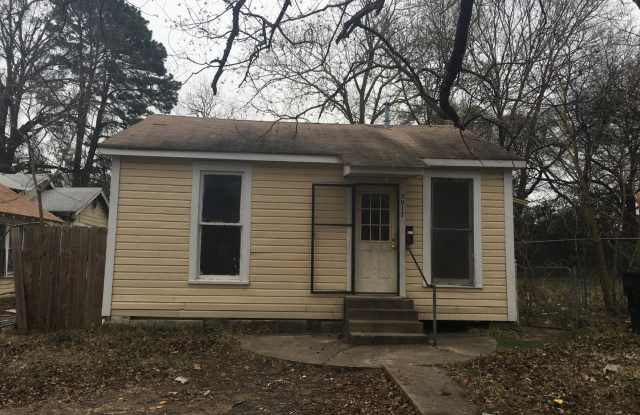 5917 Lexington Ave. photos photos