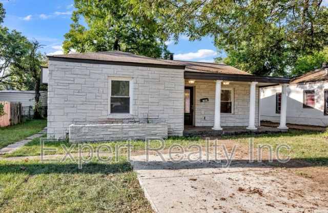 1861 Woodland Ave SW photos photos