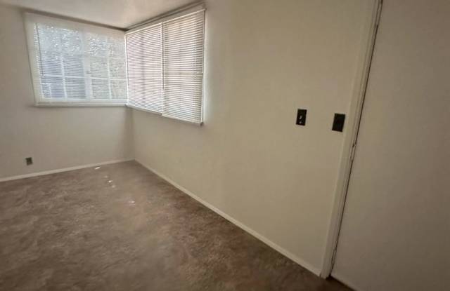 2024 Darrow Ave Gallery 1