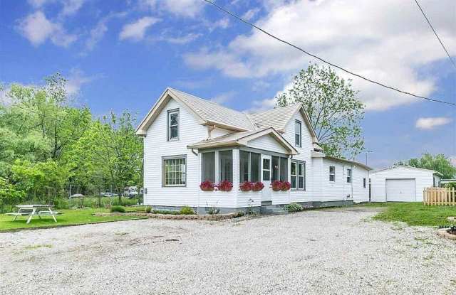 Nice contemporary updated 4 beds - 29 Lavoy Road, Monroe County, MI 48133