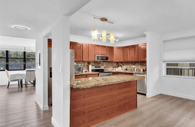 20381 NE 30th Ave photos photos