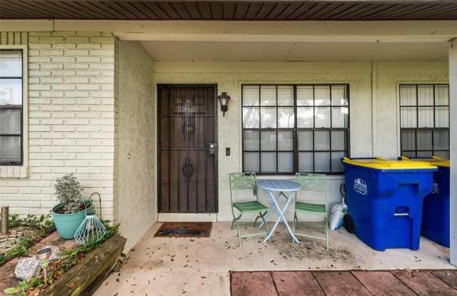 526 LIVE OAK STREET photos photos