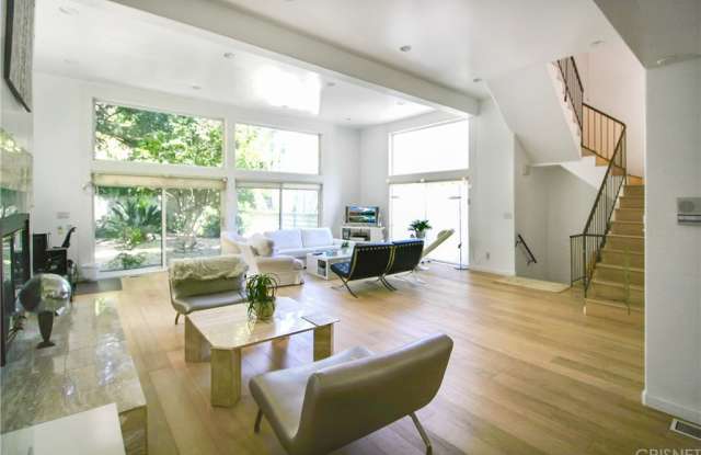 8301 Kirkwood Drive Gallery 2