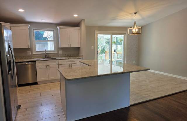 12920 FRAMINGHAM Court Gallery 3