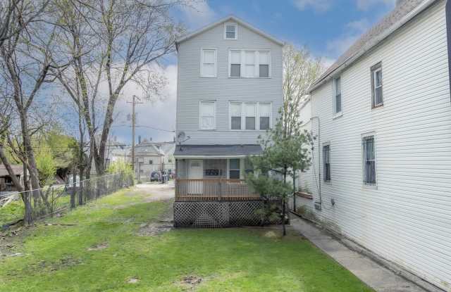 8835 S Commercial Avenue photos photos