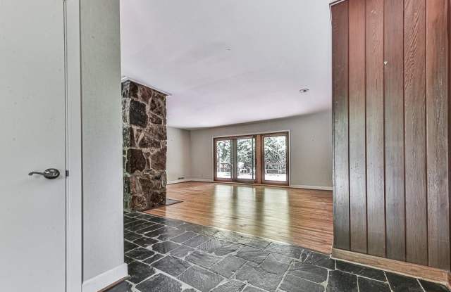 378 Hillside Drive NW Gallery 3