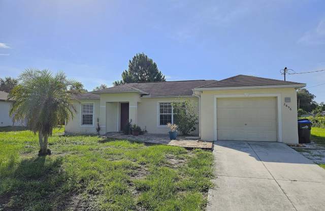 Annual Unfurnished 3 Bedroom 2 Bathroom Single Family Home located in Northport! photos photos