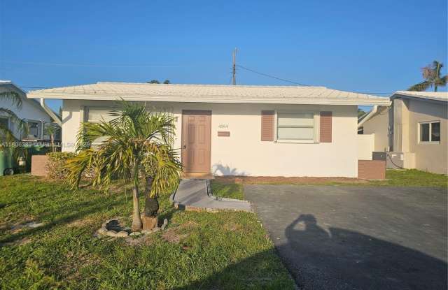 4564 NW 16th Ter photos photos