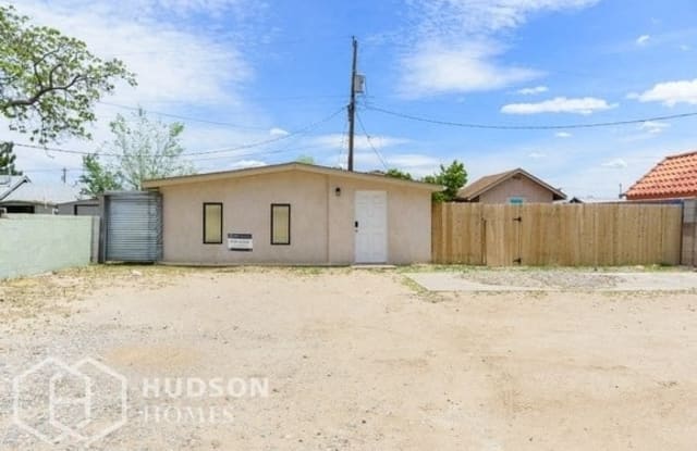 462 61st Street Northwest - 462 61st Street Northwest, Albuquerque, NM 87105