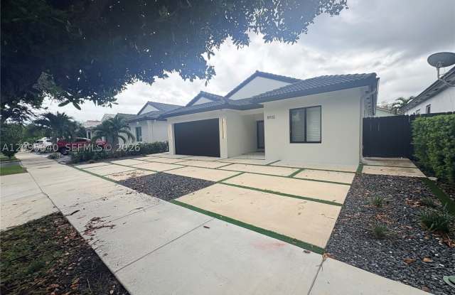 8932 NW 149th Ter Gallery 3
