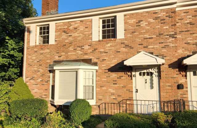 96 Valley Road - 96 Valley Road, Cos Cob, CT 06807