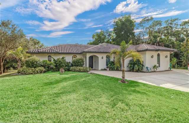 ANNUAL RENTAL - 3 BEDROOM + DEN/ 3 BATH SPACIOUS HOME OFF OF COLLIER BLVD photos photos