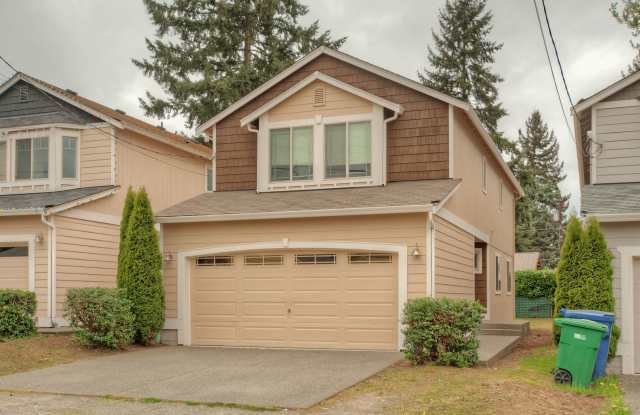 SOUTH SEATTLE HOME WITH YARD & 2 CAR GARAGE! photos photos