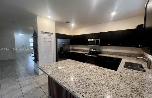 11989 SW 150th Place, Miami, FL 33196 photos photos