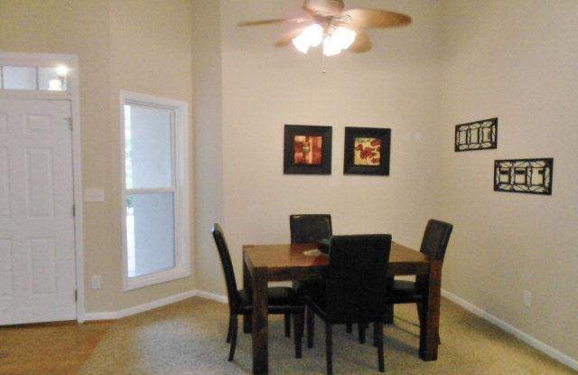207 Boxwood Road Gallery 4