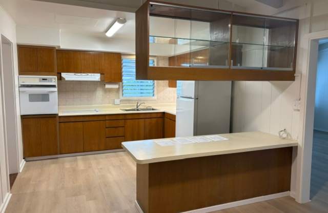 Charming Kaneohe Home Gallery 3