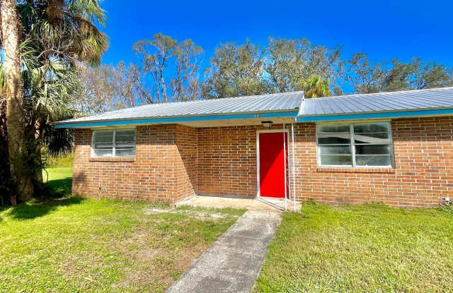 Remodeled 3 Bedroom, 1 Bathroom Brick Apartment near Downtown Live Oak (Move in Special!) photos photos Remodeled 3 Bedroom, 1 Bathroom Brick Apartment near Downtown Live Oak (Move in Special!) photos photos