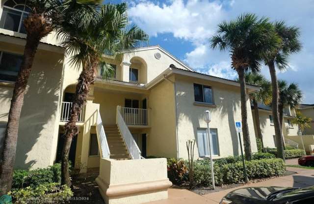 19202 Glenmoor Dr - 19202 Glenmoor Drive, West Palm Beach, FL 33409