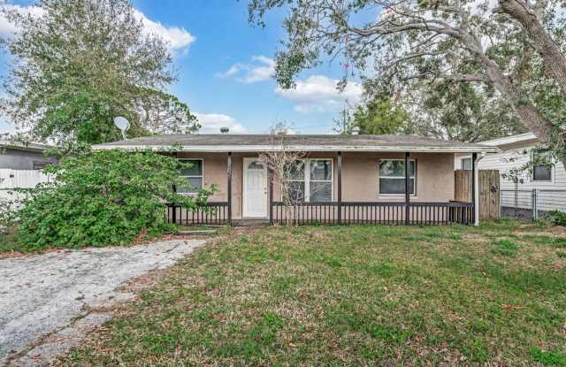 Charming 3bd/1ba Home in the Heart of Pinellas Park, Available Now! - 7621 46th Way North, Pinellas Park, FL 33781