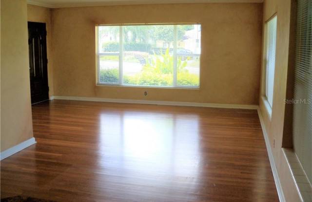 1109 BRIERCLIFF DRIVE Gallery 4