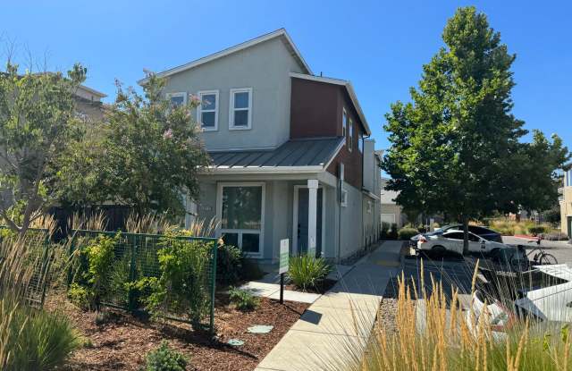 3 bedroom | 3.5 bathroom | Davis Single Family Home photos photos