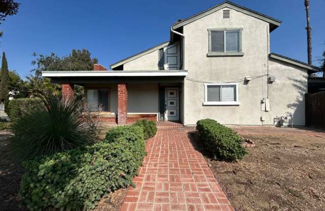 Spacious 4 Bedroom 2 Bathroom Home In Riverside! photos photos