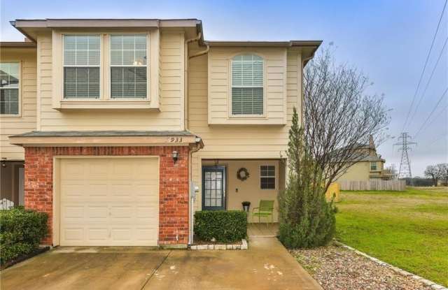 3933 Fernando Drive - 3933 Fernando Drive, Fort Worth, TX 76040
