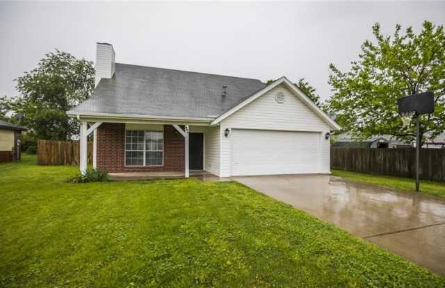 687 Zachary - 687 Zachary Drive, Centerton, AR 72719