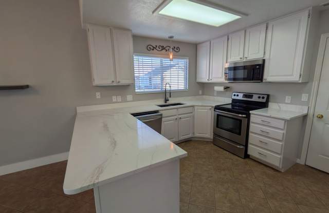 Low-Maintenance Living in the Heart of St. George photos photos