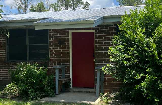 REMODELED 1 Bedroom, 1 Bathroom Brick Apartment (ask about our move in special!) photos photos REMODELED 1 Bedroom, 1 Bathroom Brick Apartment (ask about our move in special!) photos photos