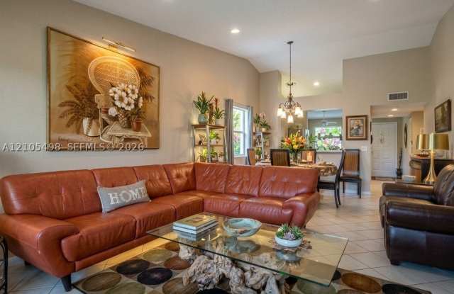 7407 N Devon Dr Gallery 4