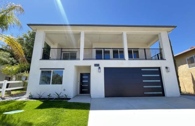 Be the First to Live in This Stunning New Executive Home in Lake Hills Reserve! photos photos