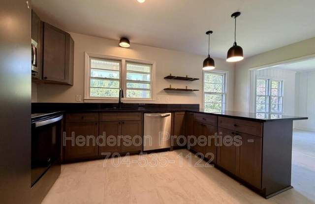 6432 Woodland Cr Gallery 3