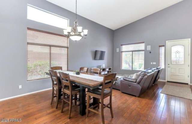 2244 W Spur Drive Gallery 3