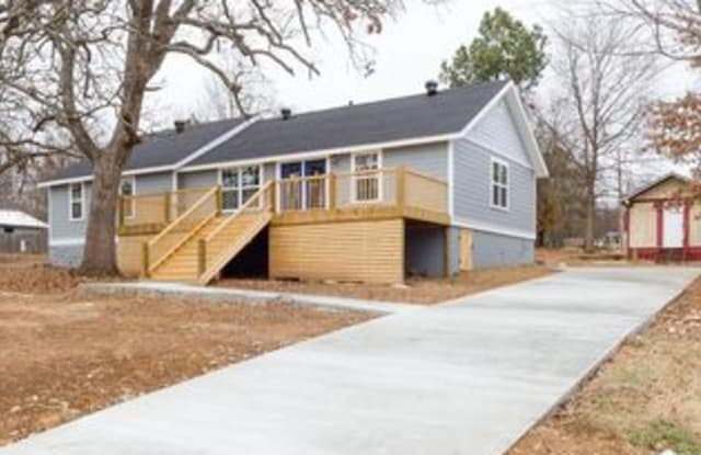 2300 North Old Wire Road - 2300 North Old Wire Road, Fayetteville, AR 72703