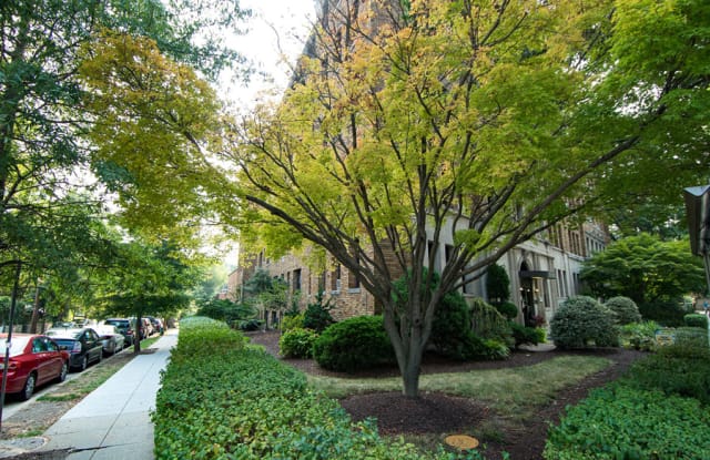 Connecticut Avenue Apartments Gallery 3