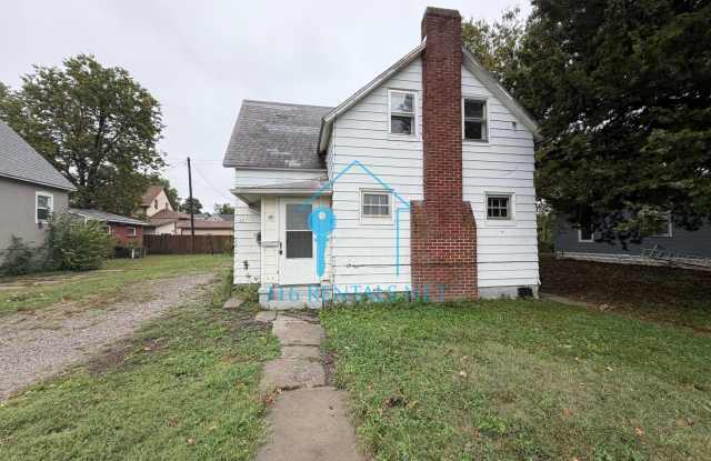 $899 | 2BR Newton Home w/ Hardwood Floors, Fireplace & Fenced Yard | Pets OK Gallery 1