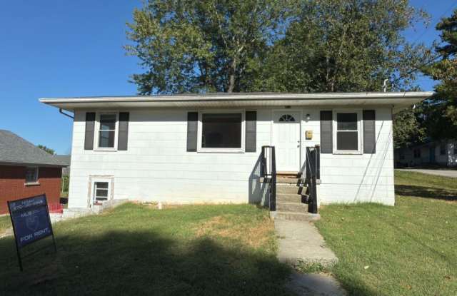 414 Churchill Court photos photos