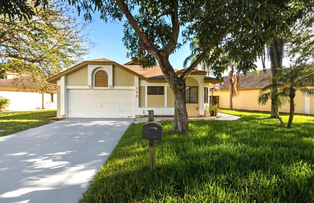 138 Colly Way photos photos