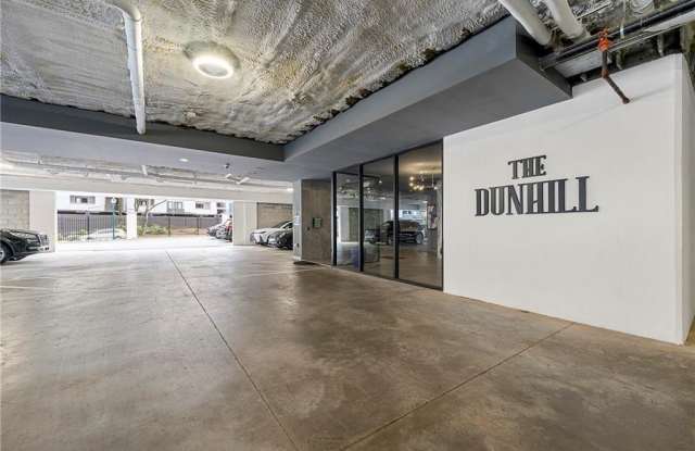 6890 Peachtree Dunwoody Road Gallery 2